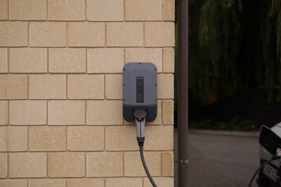 Connecting the Charging Circuit