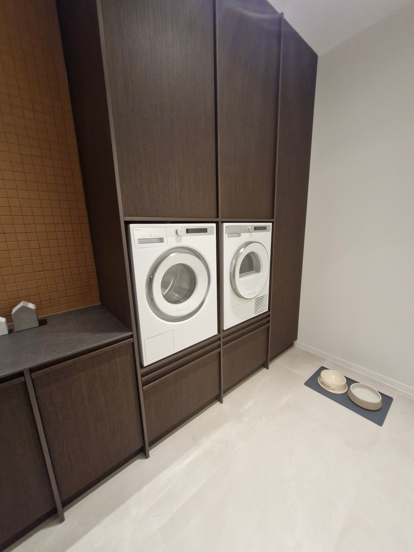 Install Laundry Surfaces