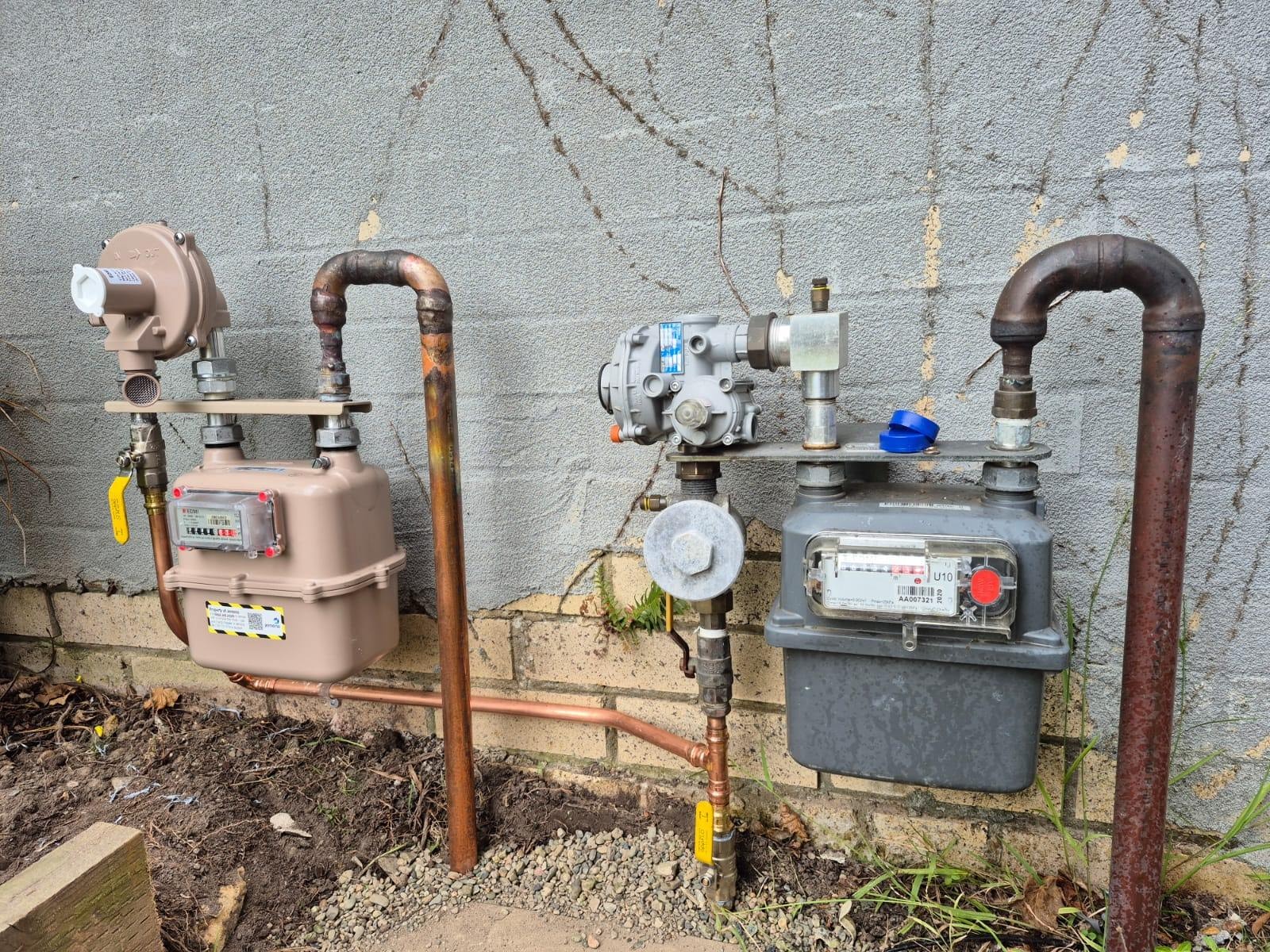 Check Pressure And Gas Controls