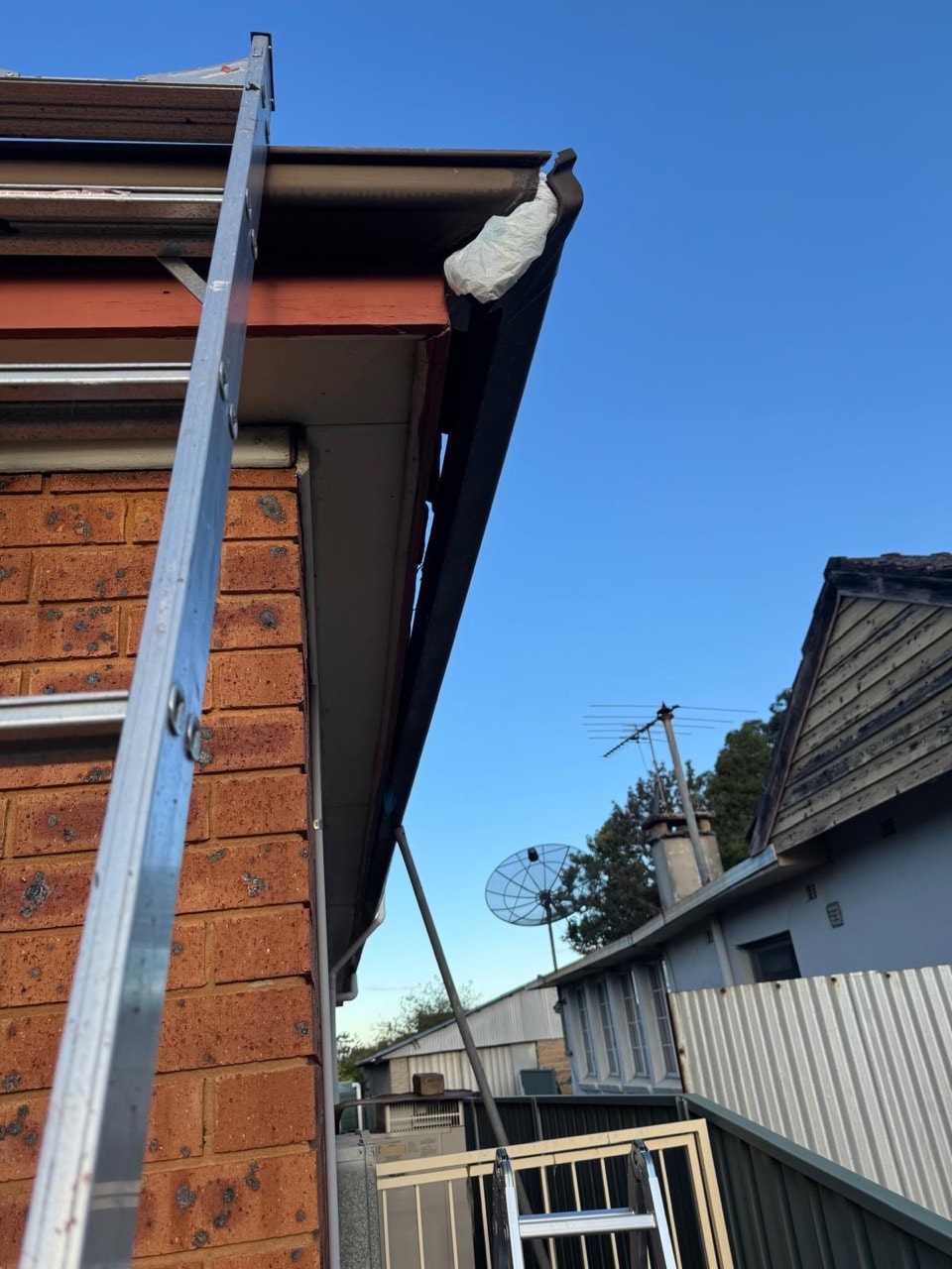 Leaking Gutter Repairs