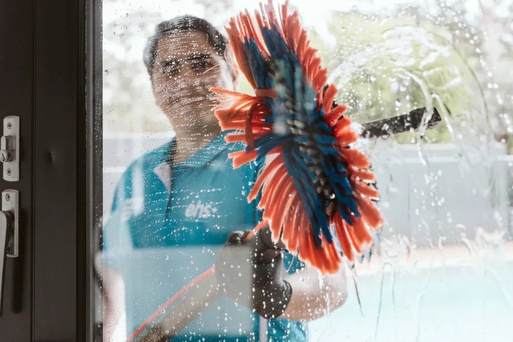 Streak-Free Window Finish