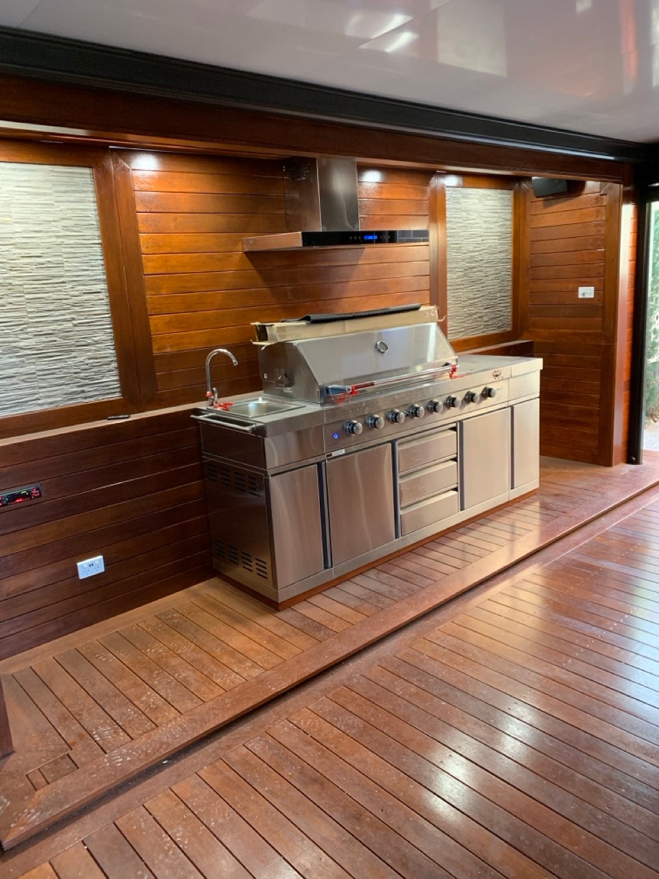 Stylish Outdoor Kitchens