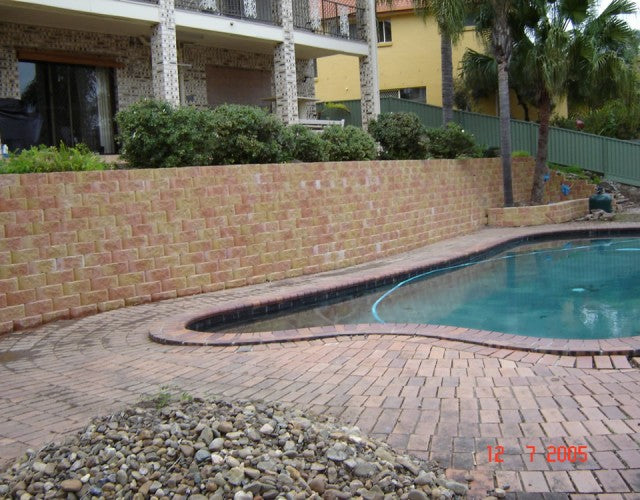 Diamond Block Retaining Walls