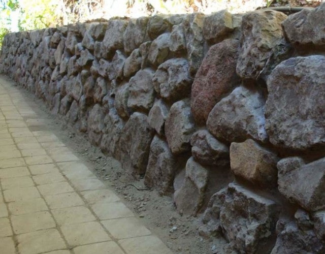 Hand Placed Bush Rock Retaining Walls: Customised Natural Retaining Solutions