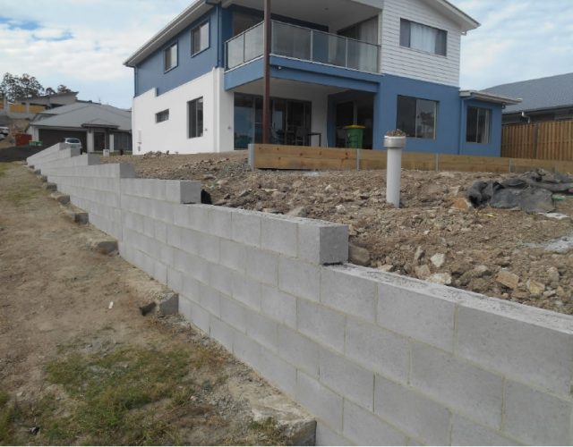 Besser Block Wall Installation: Matching Home Aesthetics in Gold Coast