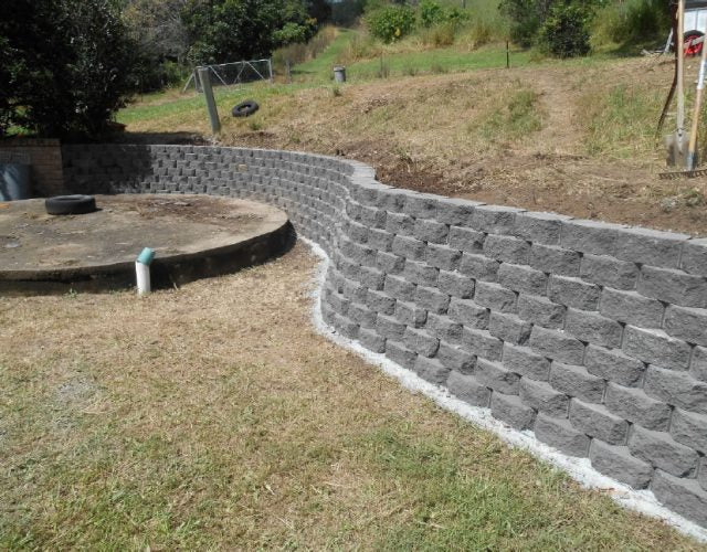 Windsor Concrete Block Wall Transformation in Gold Coast