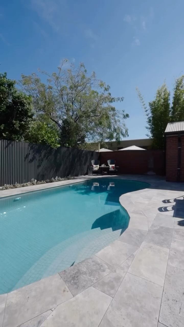 COLLINSWOOD ๐
All wrapped up and ready to enjoy for some awesome clients ๐
Tiles @amalfi_mosaics
Natural Stone @australianpavingcentre
Lighting @spaelectrics
Fencing @glass.outlet
๐ฅ @astro.creativeco